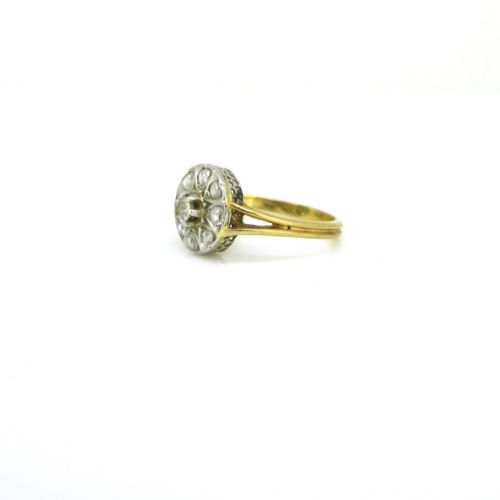 VINTAGE DIAMONDS CLUSTER RING 18KT YELLOW GOLD AND PLATINUM CIRCA 1930 - ADDITIONAL PHOTO 4