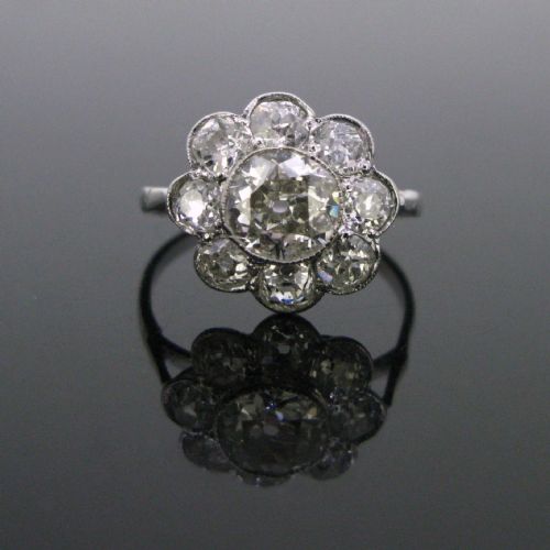 diamonds cluster ring platinum circa 1930 - CATEGORY: ANTIQUE JEWELLERY - DATED 1930