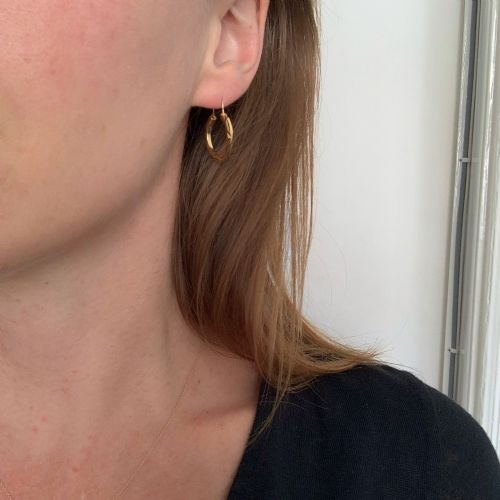 VINTAGE YELLOW GOLD CREOLES HOOP EARRINGS FRANCE CIRCA 1960 - ADDITIONAL PHOTO 4
