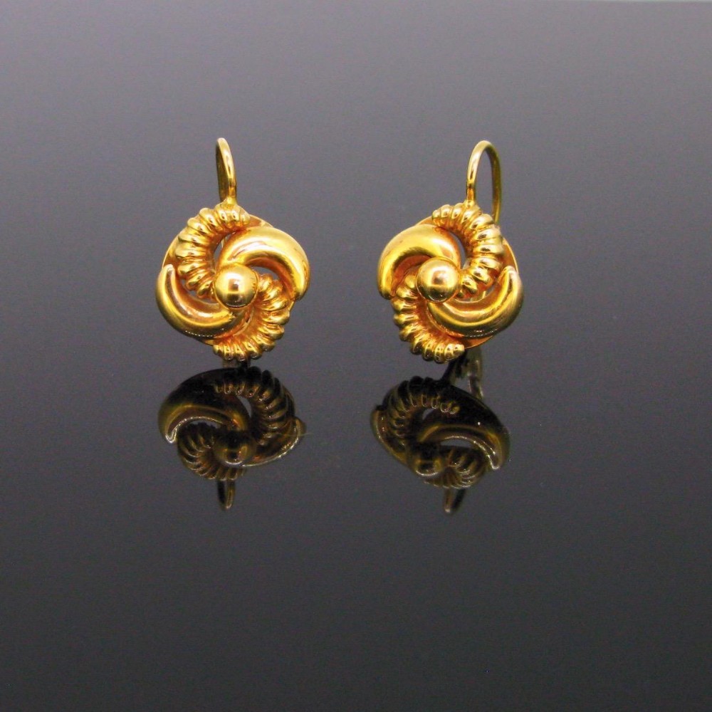 Vintage Flowery Dormeuses Earrings, 18kt yellow gold