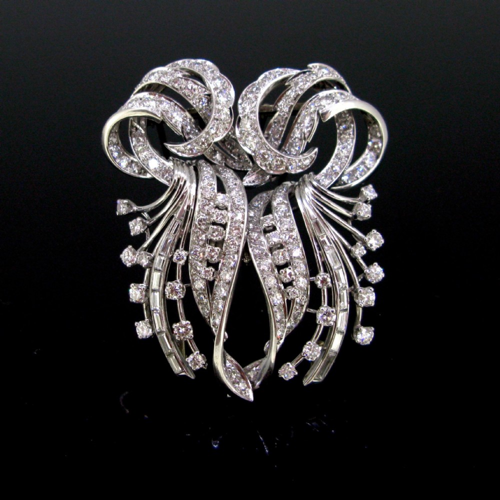 Retro 9ct Diamonds Double Clip Brooch, 18kt white gold and Platinum, France, circa 1945
