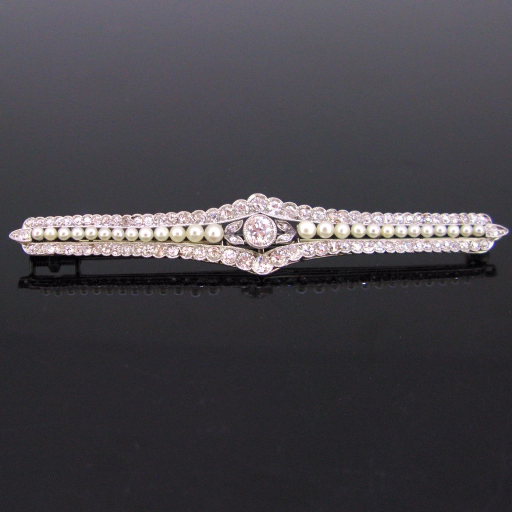 Antique Edwardian Diamonds and Pearls Brooch, 18kt gold and platinum, circa 1910