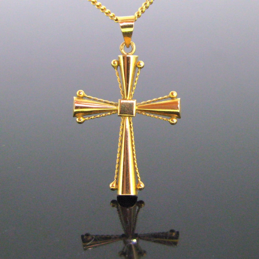 Retro 18kt yellow Gold Cross Pendant, France, circa 1940