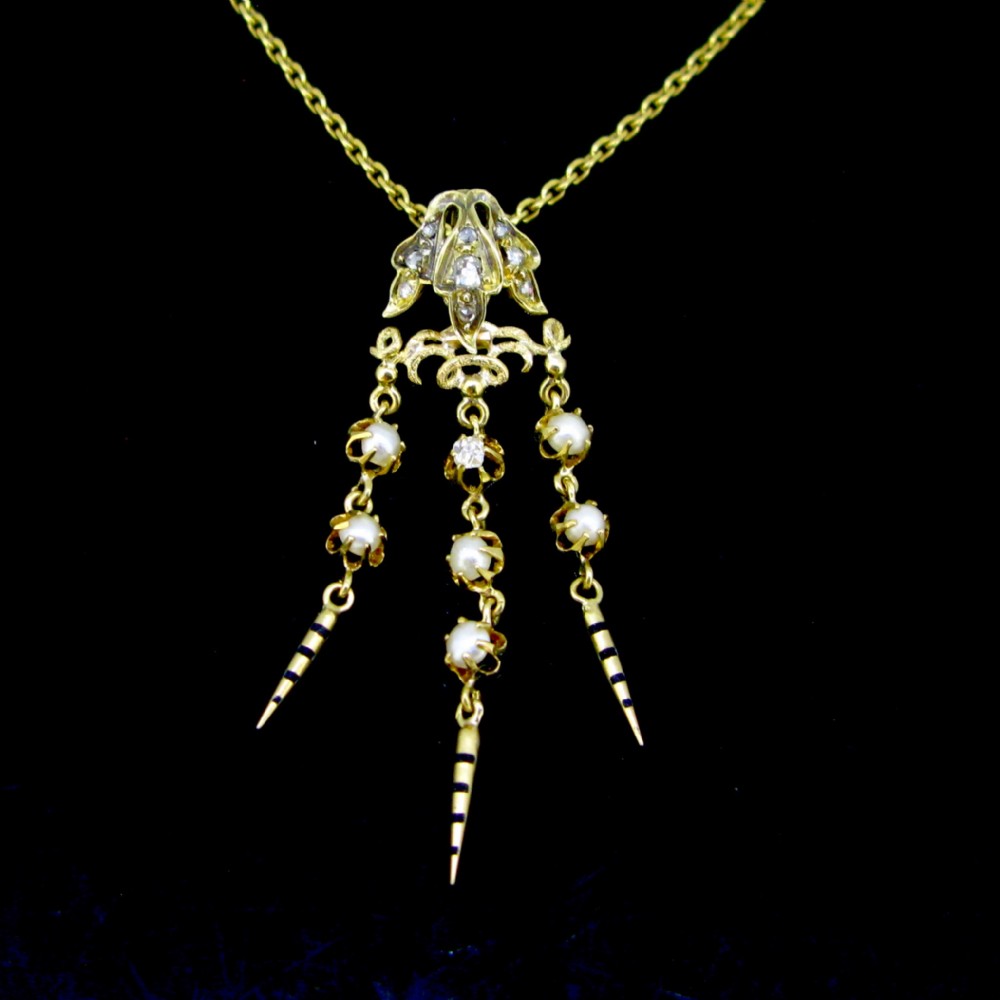 Antique Victorian Diamonds and Pearl Pendant, 18kt yellow gold and enamel, circa 1880