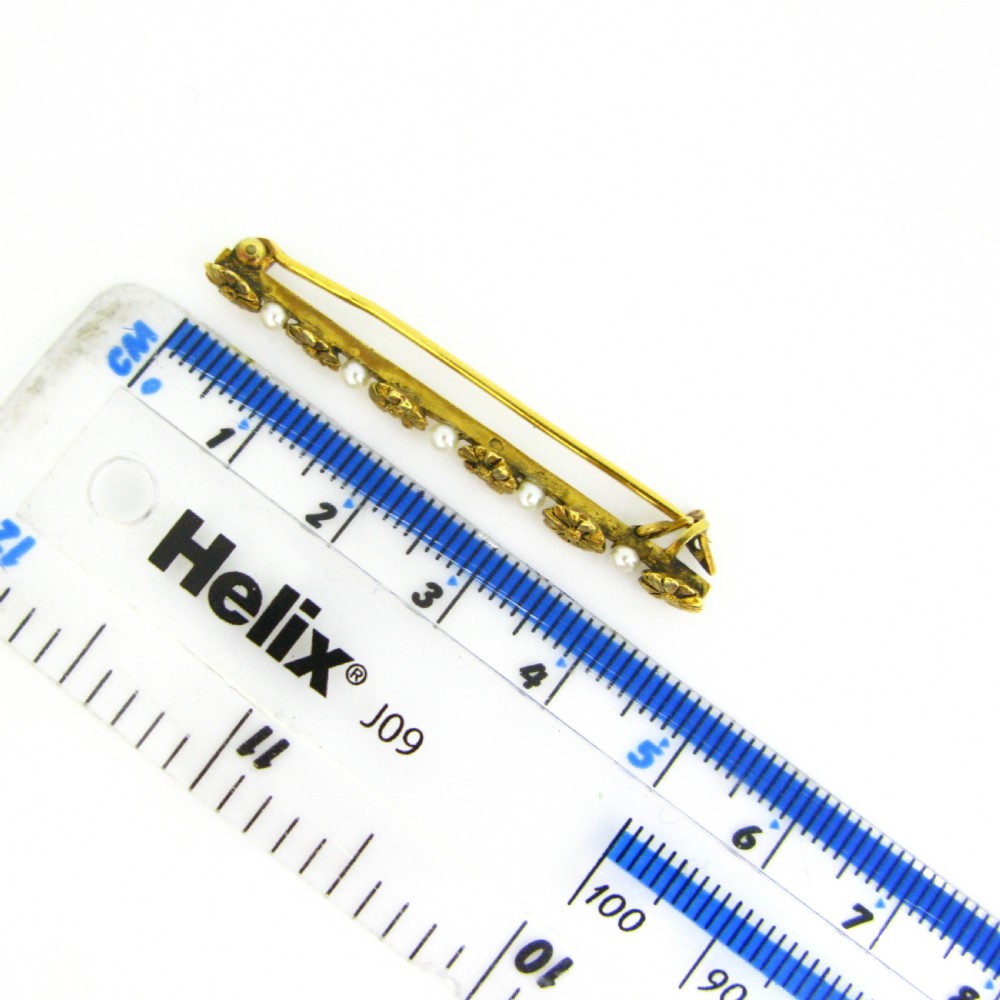 Antique Art Nouveau Flowery Pearl Bar Brooch, 18kt gold, France, circa 1900 View IV