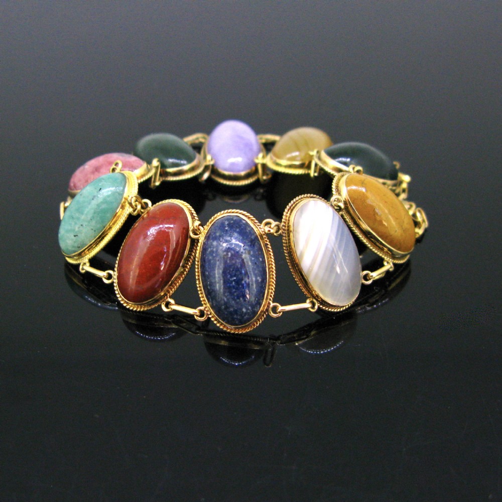 Antique Art Nouveau Hardstones Bracelet, 18kt yellow gold, circa 1900