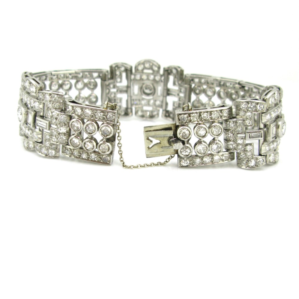 Art Deco Diamonds Bracelet, 18kt Gold and Platinum, France, circa 1935 View VI