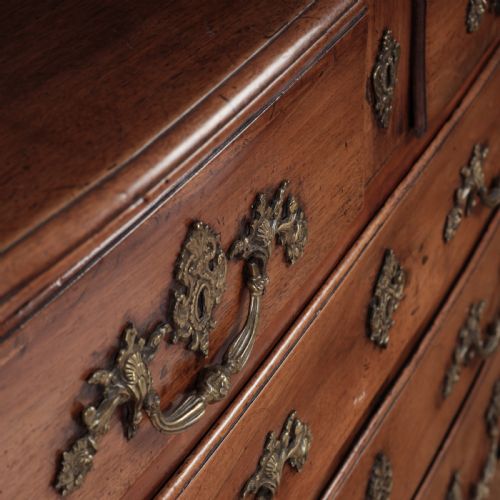 LOUIS XV WALNUT COMMODE - ADDITIONAL PHOTO 11