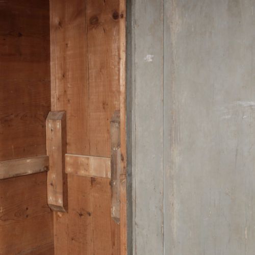 19TH CENTURY ITALIAN CUPBOARD - ADDITIONAL PHOTO 7
