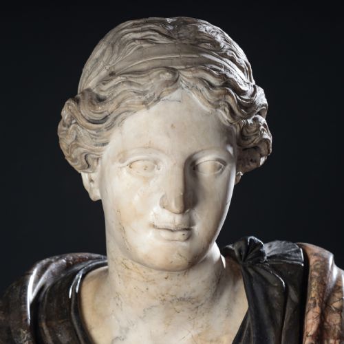 A WHITE AND MIXED MARBLE BUST OF A LADY - ADDITIONAL PHOTO 3