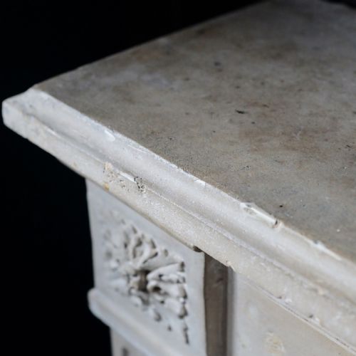 18TH CENTURY STONE FIRE SURROUND - ADDITIONAL PHOTO 5