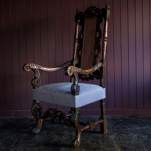 17TH CENTURY WALNUT ARMCHAIR - ADDITIONAL PHOTO 6