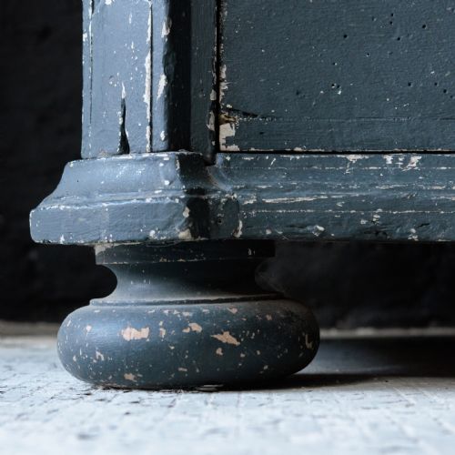 18TH CENTURY SERPENTINE COMMODE - ADDITIONAL PHOTO 2