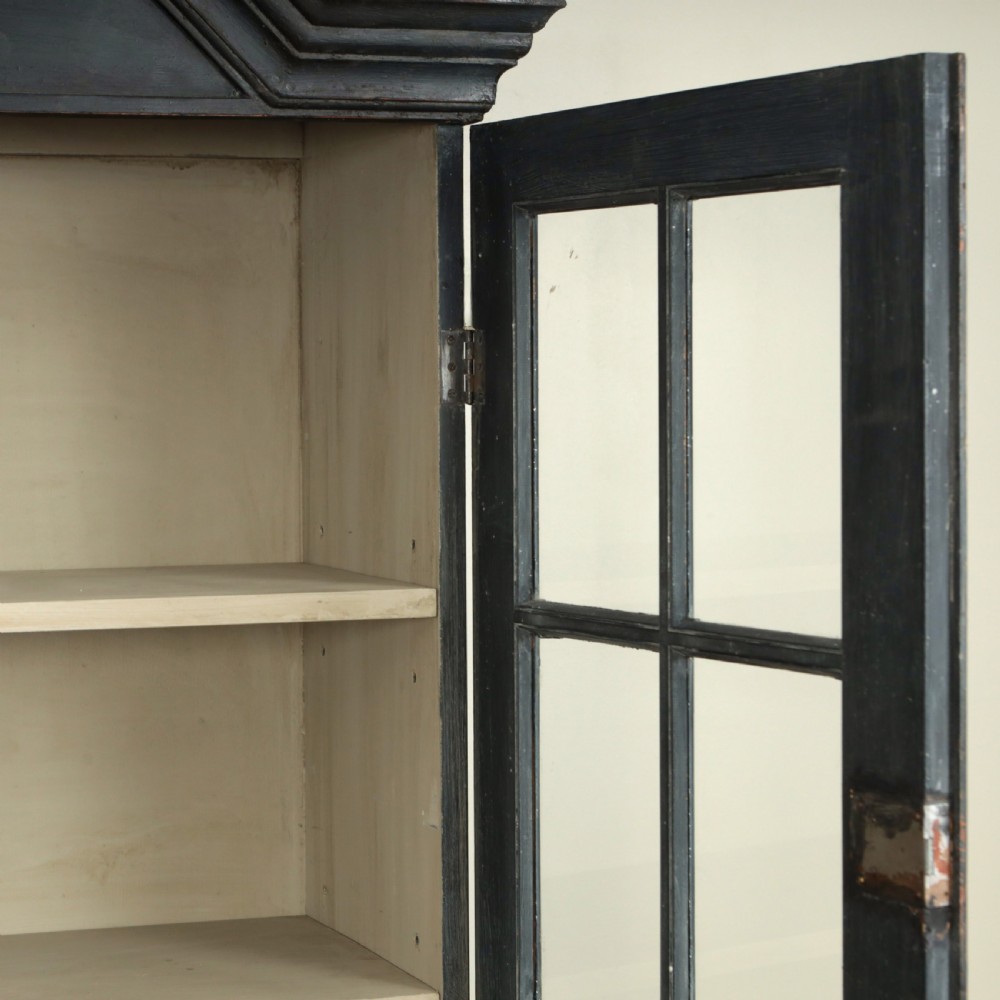 19TH CENTURY SWEDISH DRESSER View VI
