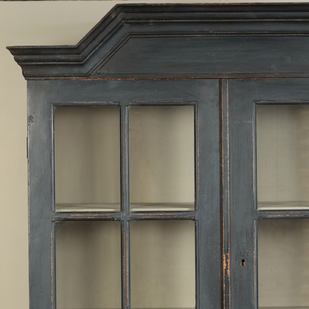 19TH CENTURY SWEDISH DRESSER View X
