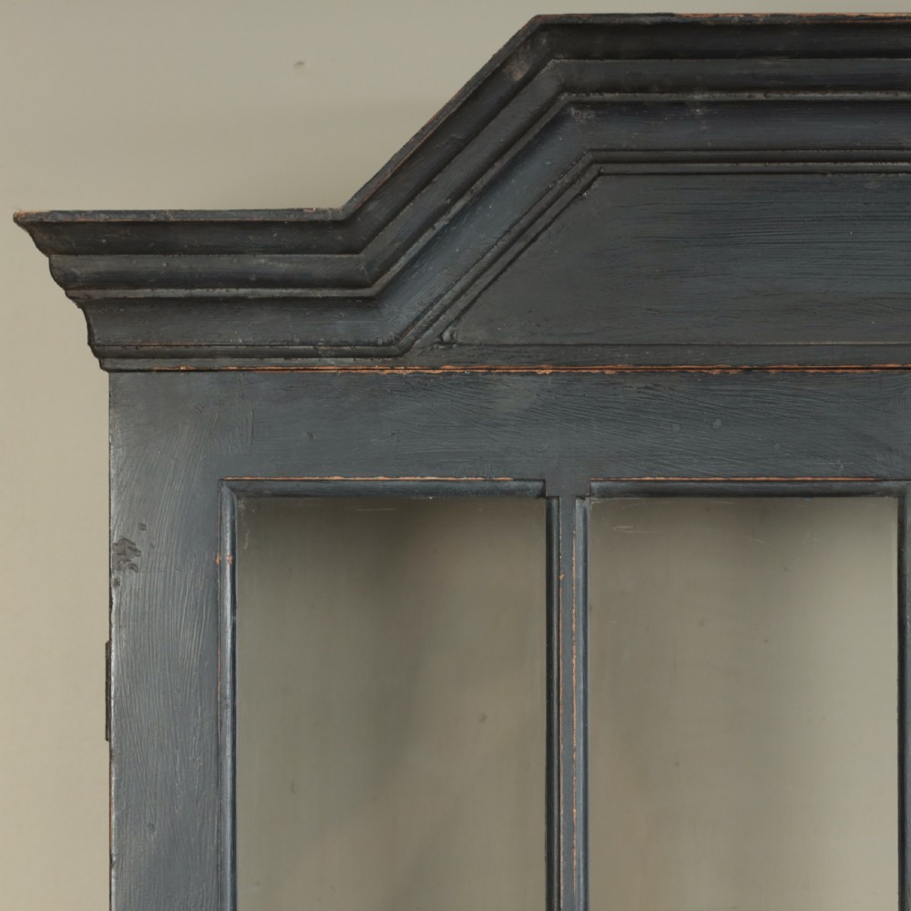 19TH CENTURY SWEDISH DRESSER View XI