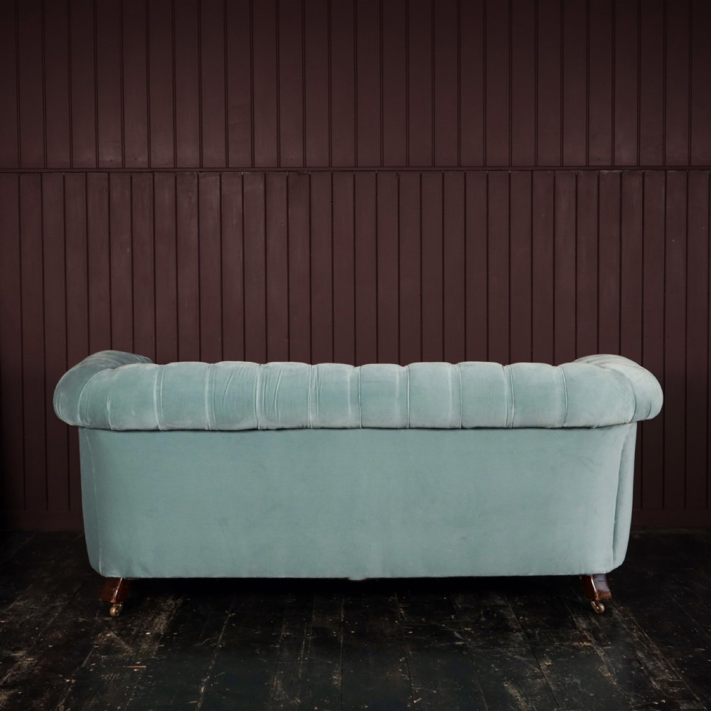 19TH CENTURY ROBERT STRAHAN & CO CHESTERFIELD SOFA View V