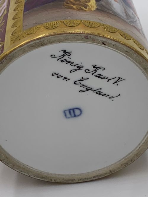 19TH CENTURY SIGNED ROYAL VIENNA TANKARD WITH LID - ADDITIONAL PHOTO 7