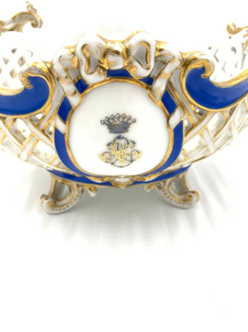 MARCOLINI PERIOD MEISSEN PORCELAIN OPEN WORK FRUIT BASKET - ADDITIONAL PHOTO 3