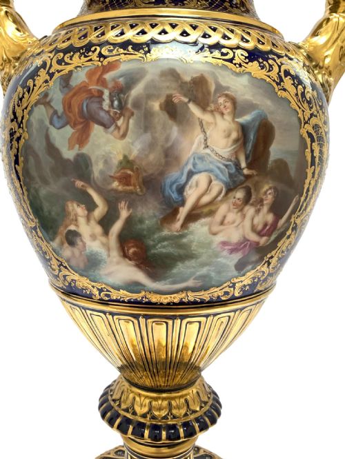 ROYAL VIENNA PORCELAIN COVERED URN ON STAND CIRCA 1900 - ADDITIONAL PHOTO 5