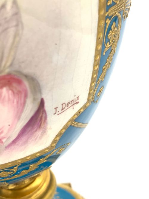 PAIR OF 19TH CENTURY FRENCH SEVRES STYLE SKY BLUE VASES - ADDITIONAL PHOTO 7