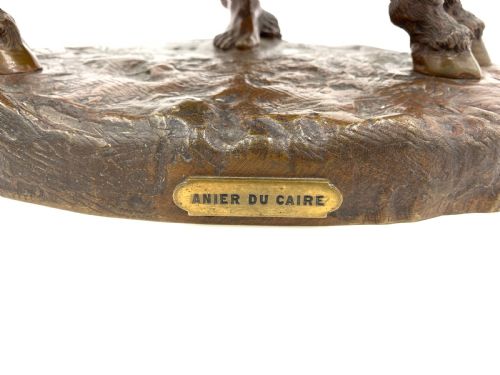 A FRENCH PATINATED BRONZE GROUP OF A FIGURE AND DONKEY ENTITLED 'ANIER DU CAIRE' - ADDITIONAL PHOTO 4