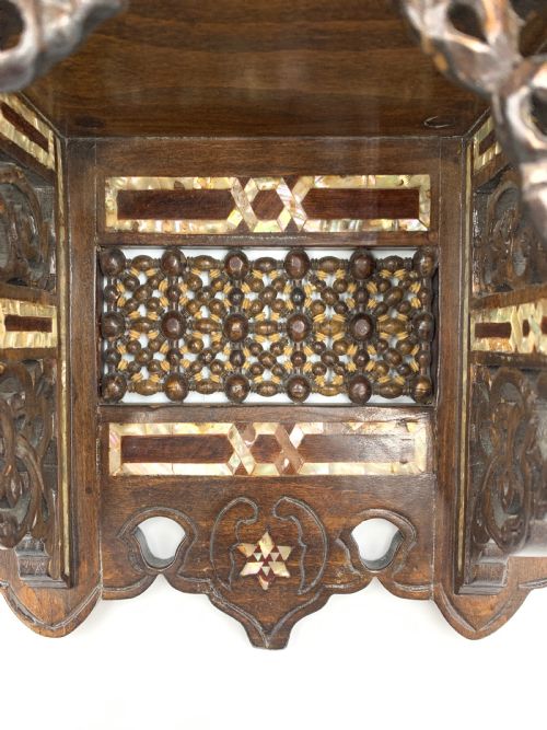 WALNUT INLAID WITH MOTHER OF PEARL WALL BRACKET SYRIA 19TH CENTURY - ADDITIONAL PHOTO 5