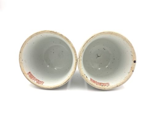 PAIR OF ANTIQUE CHINESE FAMILLE ROSE CANDLESTICK CHINA 18TH CENTURY - ADDITIONAL PHOTO 3