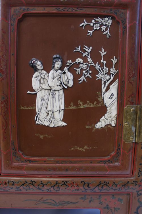19TH CENTURY CHINESE RED LACQUER CABINET - ADDITIONAL PHOTO 11