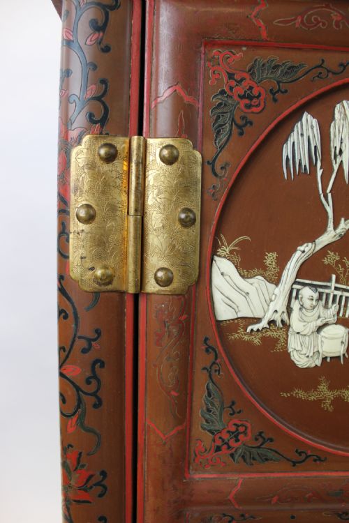 19TH CENTURY CHINESE RED LACQUER CABINET - ADDITIONAL PHOTO 12