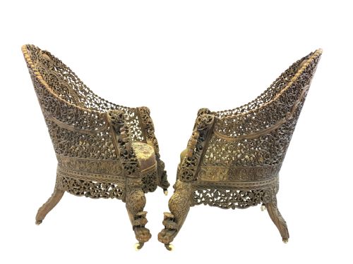 PAIR OF CARVED HARDWOOD ANGLO INDIAN ARM CHAIRS FROM THE BOMBAY PRESIDENCY 19TH CENTURY - ADDITIONAL PHOTO 1