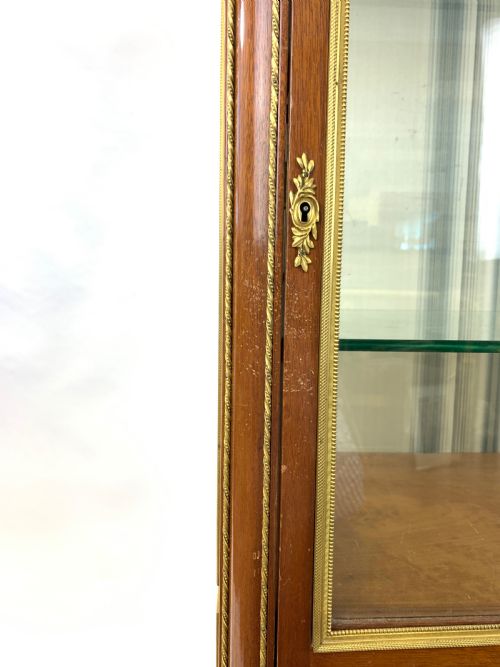 LOUIS XVI STYLE DISPLAY CABINET WITH ORMOLU MOUNTS MAISON KRIEGER FRANCE 19TH CENTURY - ADDITIONAL PHOTO 14