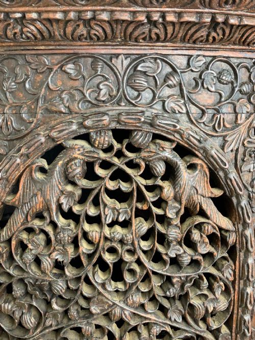 HEAVILY CARVED ANGLO INDIAN CORNER CABINET 19TH CENTURY - ADDITIONAL PHOTO 10