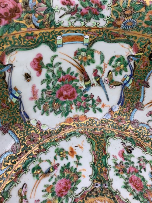 LARGE CHINESE CANTON FAMILLE ROSE BOWL 19TH CENTURY - ADDITIONAL PHOTO 4