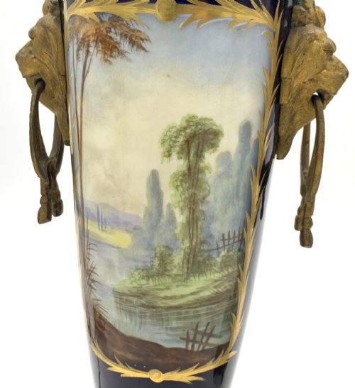 PAIR OF SVRES STYLE AND ORMOLU FRENCH HANDPAINTED PORCELAIN TABLE LAMPS - ADDITIONAL PHOTO 4