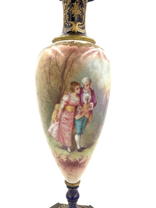 ANTIQUE BLUE SEVRES STYLE PORCELAIN TABLE LAMP FRANCE 19TH CENTURY - ADDITIONAL PHOTO 4