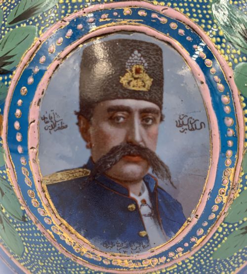 A PAIR OF ROYAL BLUE OPAQUE JEWELLED AND ENAMELLED BOHEMIAN GLASS HOOKAH BASES WITH PORTRAITS OF SULTAN MOZAFFAR ALDIN SHAH QAJAR DATED 1315 HIJRI - ADDITIONAL PHOTO 4