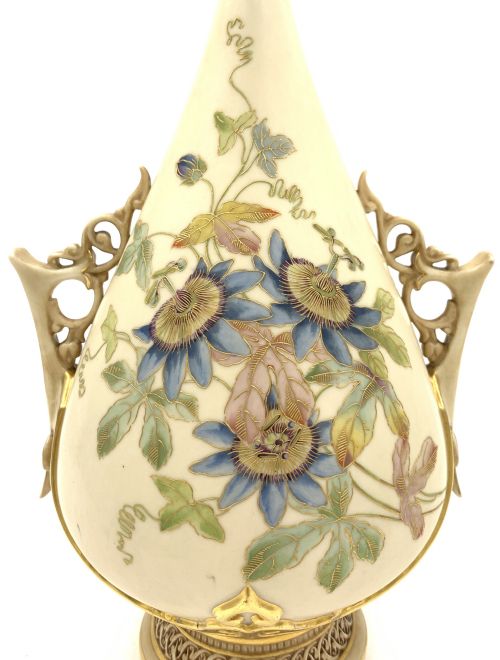LATE 19TH CENTURY ROYAL WORCESTER CERAMIC BUD VASE - ADDITIONAL PHOTO 3