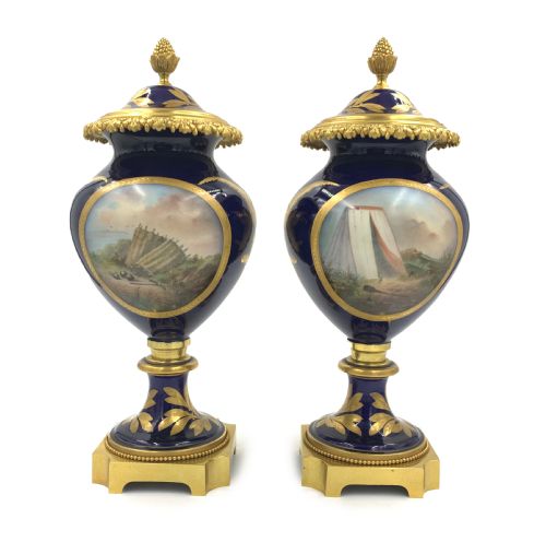 A FINE PAIR OF SEVRES STYLE NAPOLEONIC PORCELAIN VASES - ADDITIONAL PHOTO 3