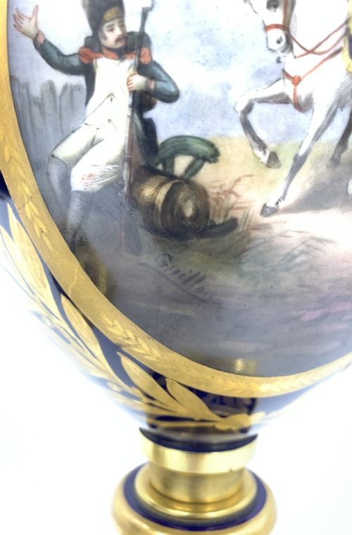 A FINE PAIR OF SEVRES STYLE NAPOLEONIC PORCELAIN VASES - ADDITIONAL PHOTO 7