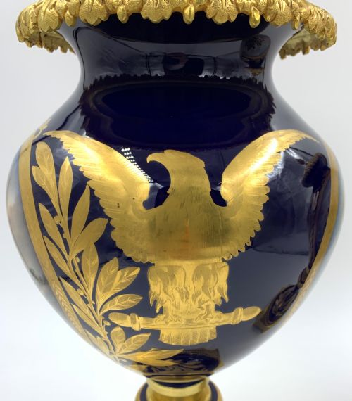 A FINE PAIR OF SEVRES STYLE NAPOLEONIC PORCELAIN VASES - ADDITIONAL PHOTO 11