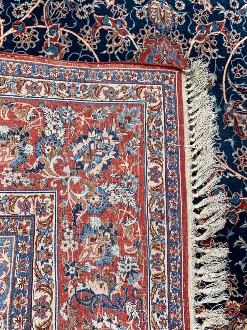 A FINE ISFAHAN SEIRAFIAN RUG CENTRAL PERSIA CIRCA 1940 - ADDITIONAL PHOTO 3