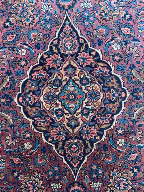BURGUNDY GROUND PERSIAN KASHAN RUG IN FLORAL DESIGN - ADDITIONAL PHOTO 2