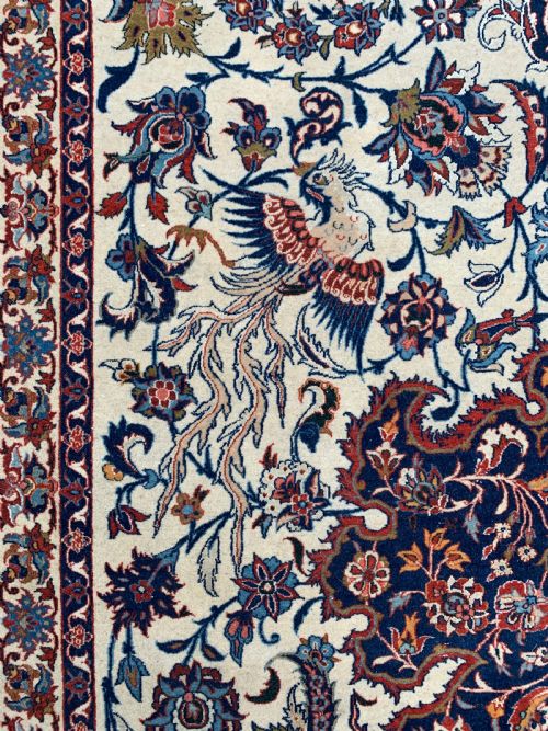 A PARTSILK ISFAHAN RUG CENTRAL PERSIA CIRCA 1940 - ADDITIONAL PHOTO 5