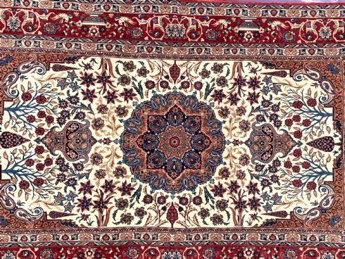 A FINE ISFAHAN SEIRAFIAN RUG BY BAGHER SEIRAFIAN - ADDITIONAL PHOTO 1