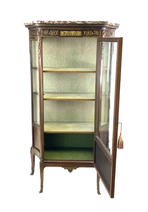 A FRENCH GILTMETAL MOUNTED VITRINE - ADDITIONAL PHOTO 7