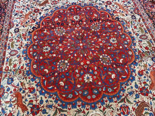 A FINE ISFAHAN CARPET CENTRAL PERSIA CIRCA 1900 - ADDITIONAL PHOTO 2