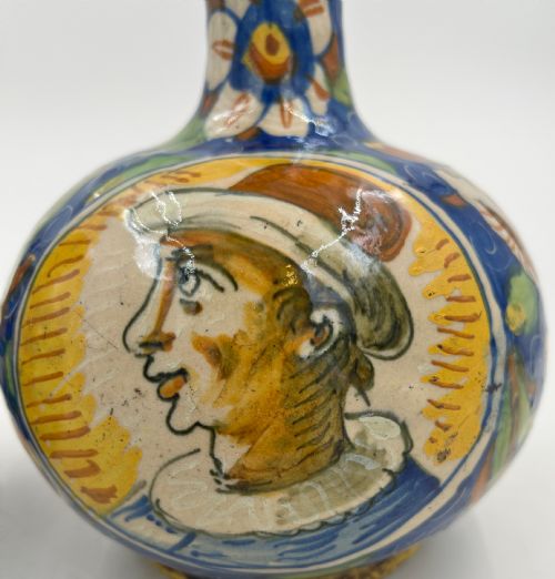 A PAIR OF MAIOLICA POLYCHROME VASES ITALY 18TH CENTURY - ADDITIONAL PHOTO 4