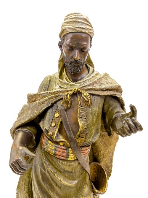 19TH CENTURY PAIR OF GOLDSCHEIDER POLYCHROME TERRACOTTA FIGURES OF AN ORIENTAL LADY AND ARAB SOLDIER AUSTRIA - ADDITIONAL PHOTO 11