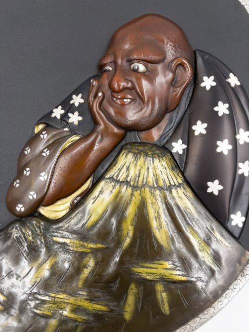 LARGE JAPANESE BRONZE CHARGER MEIJI PERIOD GIANT HOTEI AND MOUNT FUJI - ADDITIONAL PHOTO 1